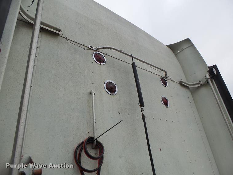 image for item DA3312 1995 Kenworth T600 semi truck