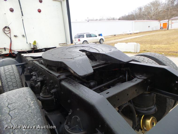 image for item DA3312 1995 Kenworth T600 semi truck