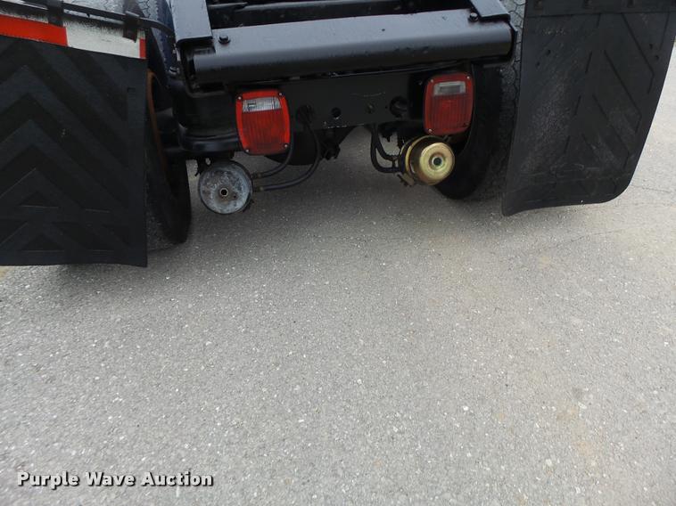 image for item DA3312 1995 Kenworth T600 semi truck