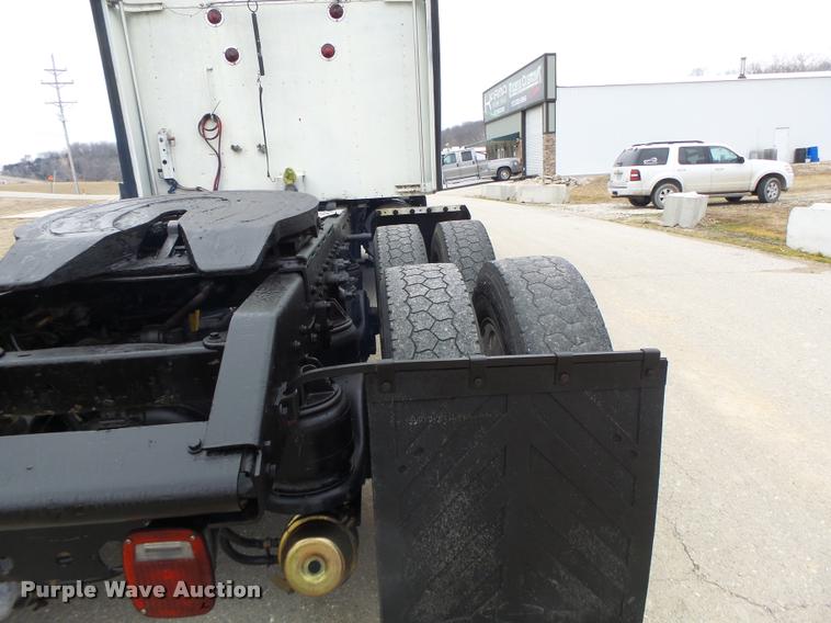 image for item DA3312 1995 Kenworth T600 semi truck