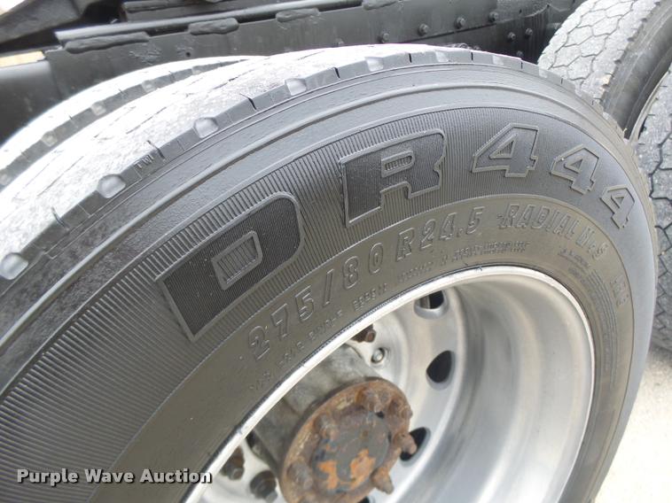 image for item DA3312 1995 Kenworth T600 semi truck