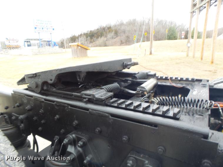 image for item DA3312 1995 Kenworth T600 semi truck