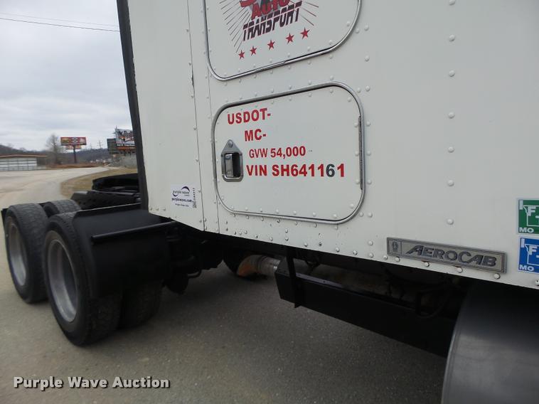 image for item DA3312 1995 Kenworth T600 semi truck