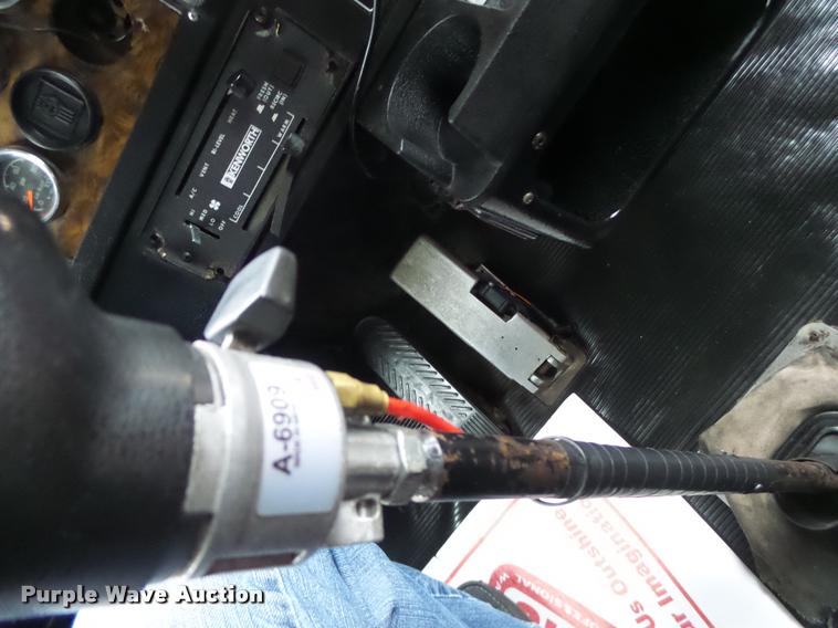 image for item DA3312 1995 Kenworth T600 semi truck