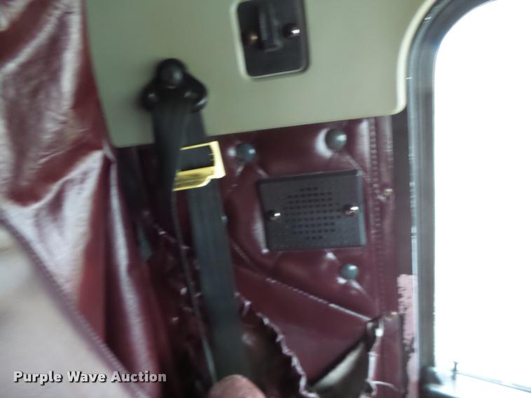 image for item DA3312 1995 Kenworth T600 semi truck