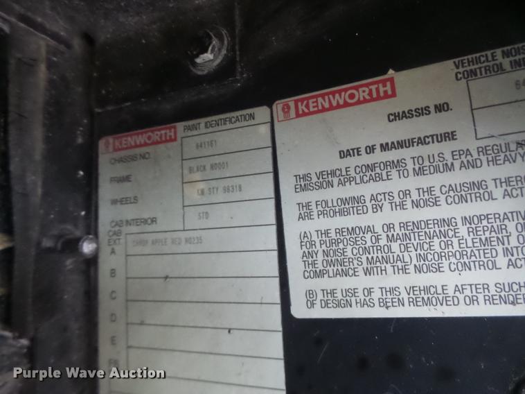 image for item DA3312 1995 Kenworth T600 semi truck