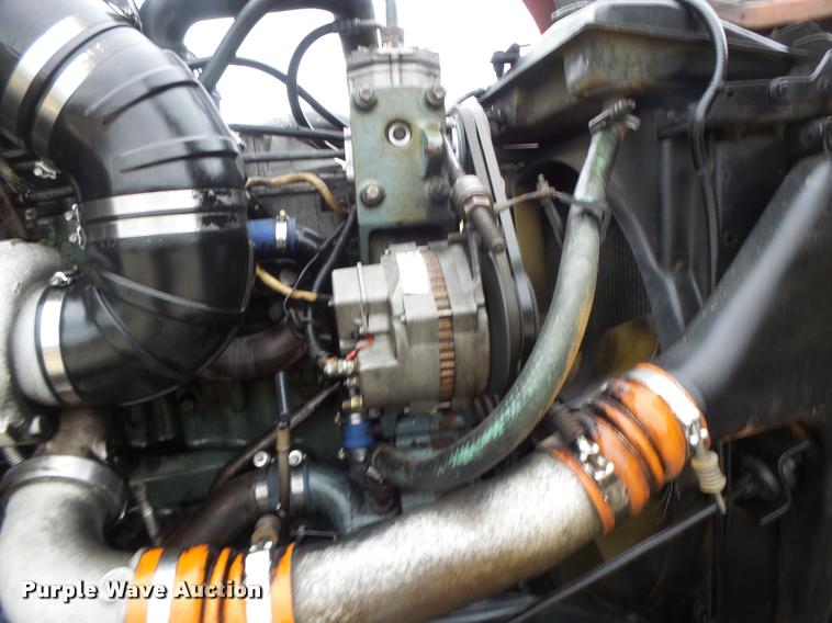 image for item DA3312 1995 Kenworth T600 semi truck