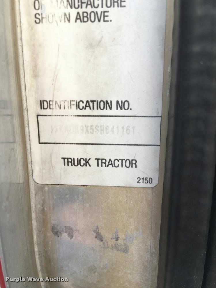 image for item DA3312 1995 Kenworth T600 semi truck