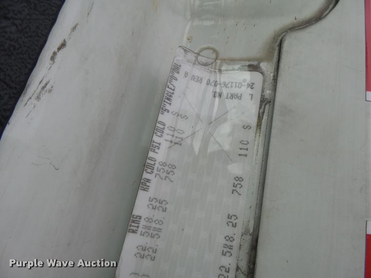 image for item DA3313 2004 Freightliner Columbia semi truck