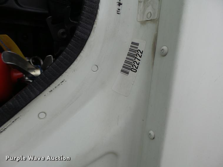 image for item DA3313 2004 Freightliner Columbia semi truck