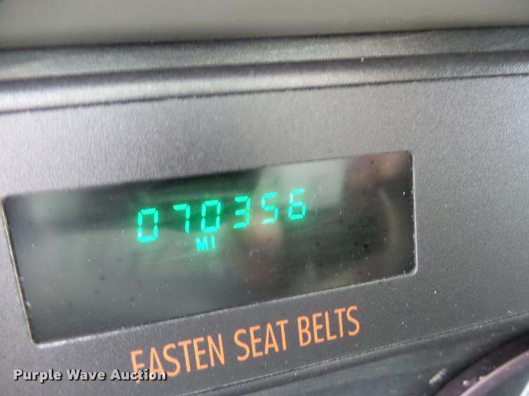 image for item DA3313 2004 Freightliner Columbia semi truck