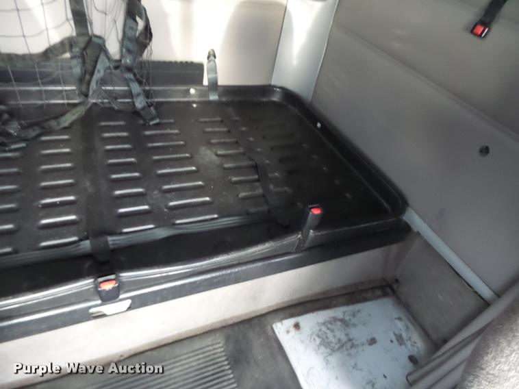 image for item DA3313 2004 Freightliner Columbia semi truck