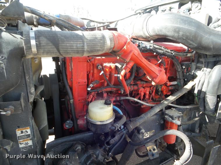 image for item DA7665 2006 Peterbilt 379 semi truck