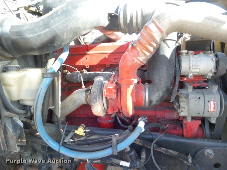 image for item DA7665 2006 Peterbilt 379 semi truck