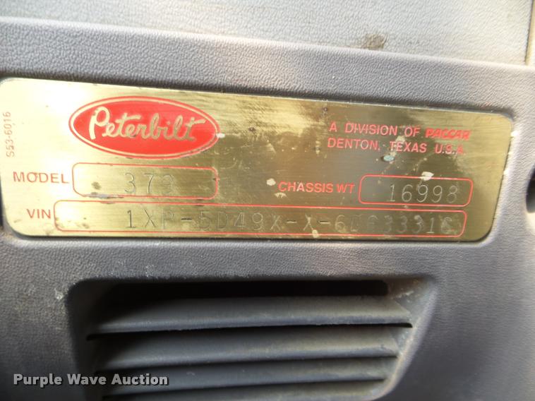 image for item DA7665 2006 Peterbilt 379 semi truck