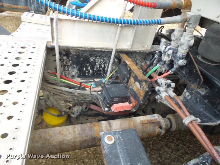 image for item DA9360 2005 Freightliner Business Class M2 semi truck