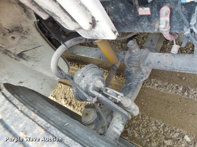 image for item DA9360 2005 Freightliner Business Class M2 semi truck