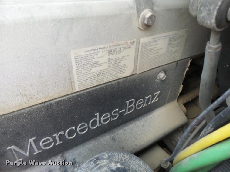 image for item DA9360 2005 Freightliner Business Class M2 semi truck