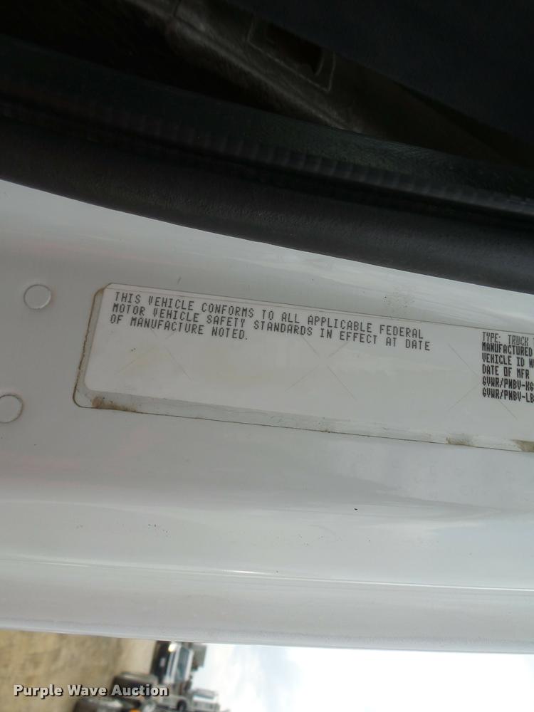 image for item DA9360 2005 Freightliner Business Class M2 semi truck