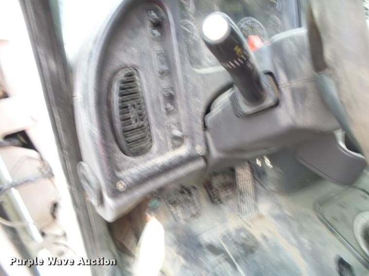 image for item DA9360 2005 Freightliner Business Class M2 semi truck