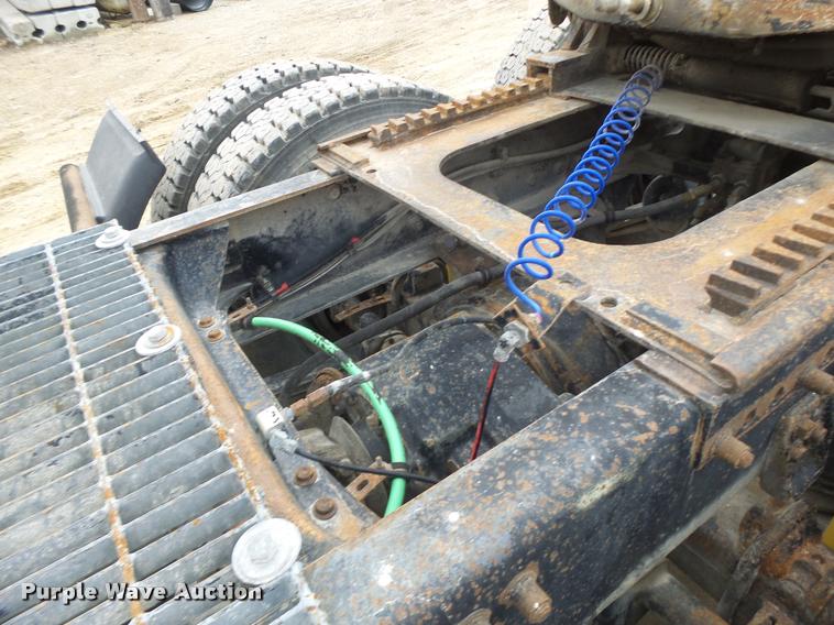 image for item DA9361 1995 Freightliner FLD semi truck