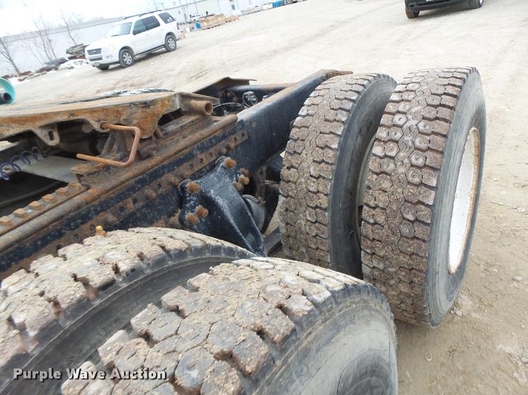 image for item DA9361 1995 Freightliner FLD semi truck