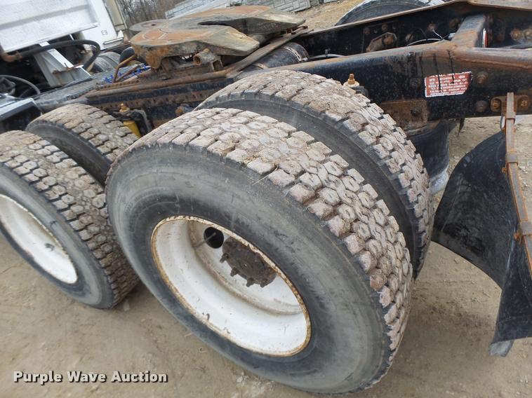 image for item DA9361 1995 Freightliner FLD semi truck