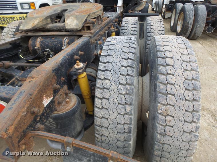 image for item DA9361 1995 Freightliner FLD semi truck