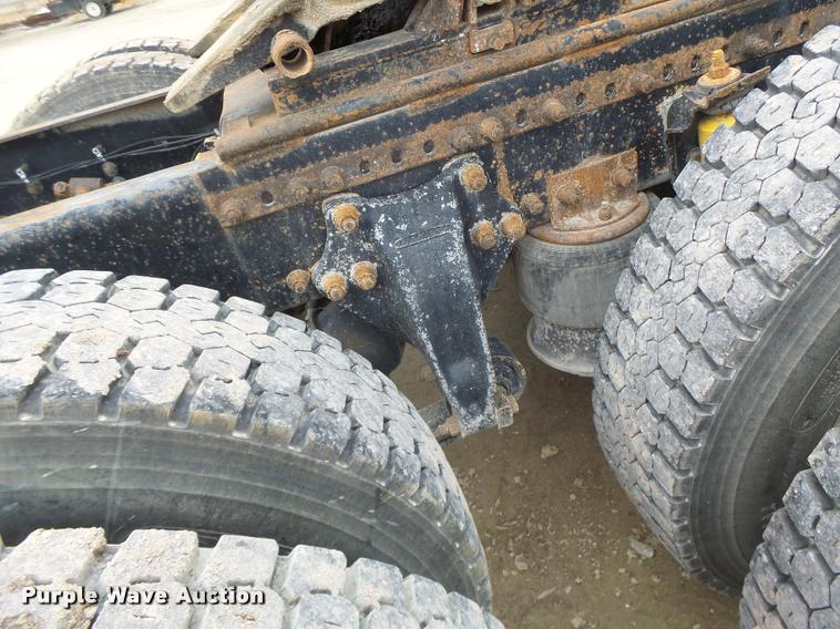 image for item DA9361 1995 Freightliner FLD semi truck