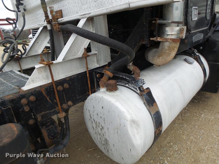 image for item DA9361 1995 Freightliner FLD semi truck