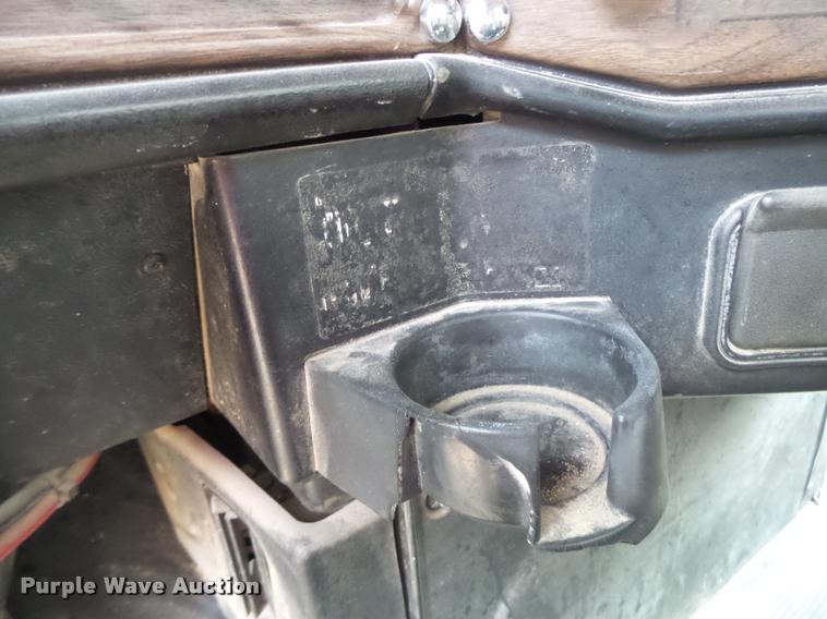 image for item DA9361 1995 Freightliner FLD semi truck