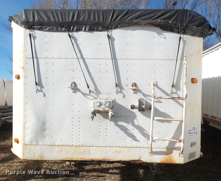 image for item DB2846 1973 Fruehauf H0710139 double hopper grain trailer