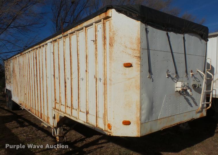 image for item DB2846 1973 Fruehauf H0710139 double hopper grain trailer