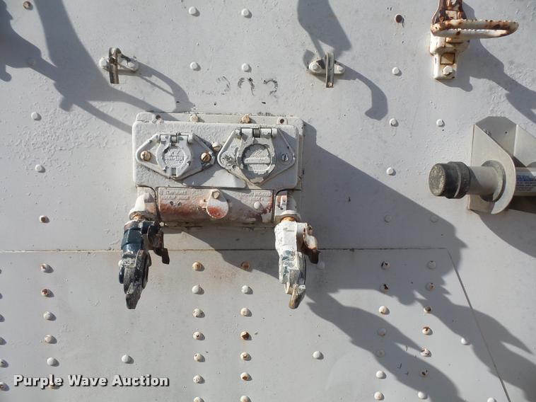 image for item DB2846 1973 Fruehauf H0710139 double hopper grain trailer