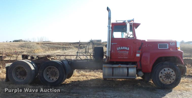 image for item DB2907 1983 Ford LTL9000 semi truck