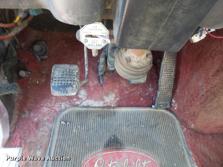 image for item DB2907 1983 Ford LTL9000 semi truck