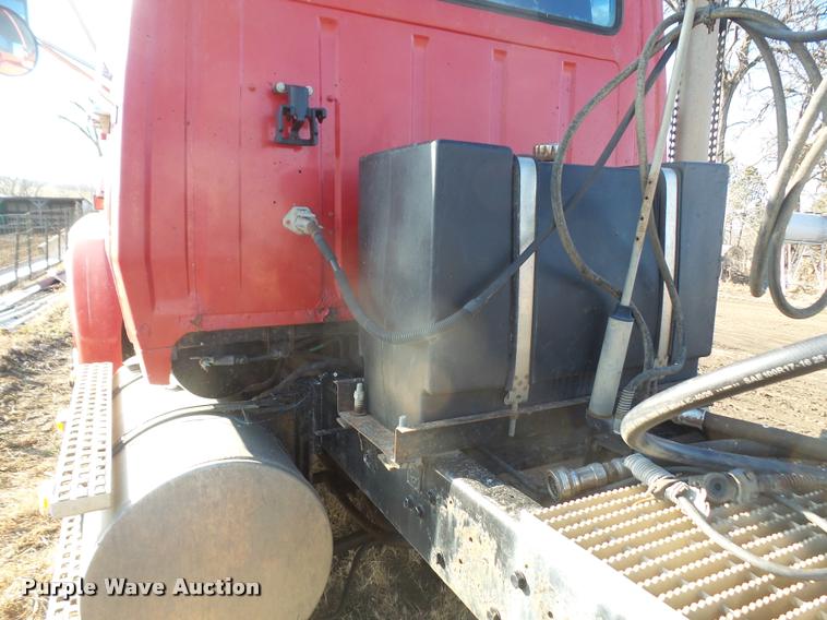 image for item DB2907 1983 Ford LTL9000 semi truck