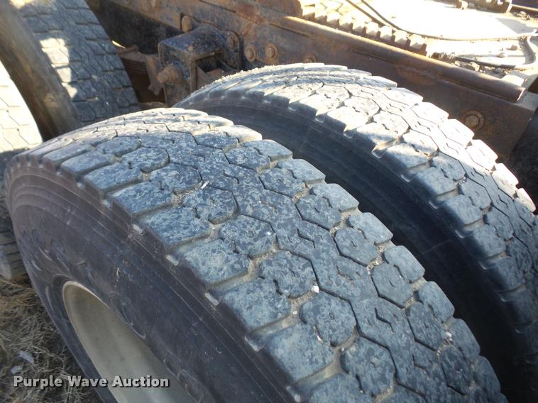 image for item DB2907 1983 Ford LTL9000 semi truck