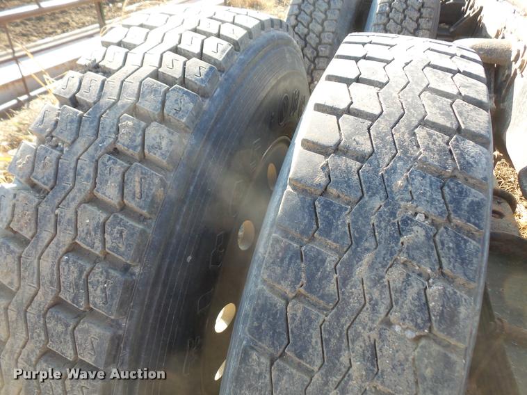 image for item DB2907 1983 Ford LTL9000 semi truck