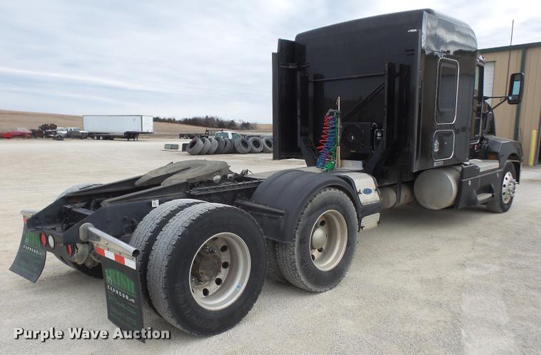 image for item DB2958 2006 Kenworth T600 semi truck