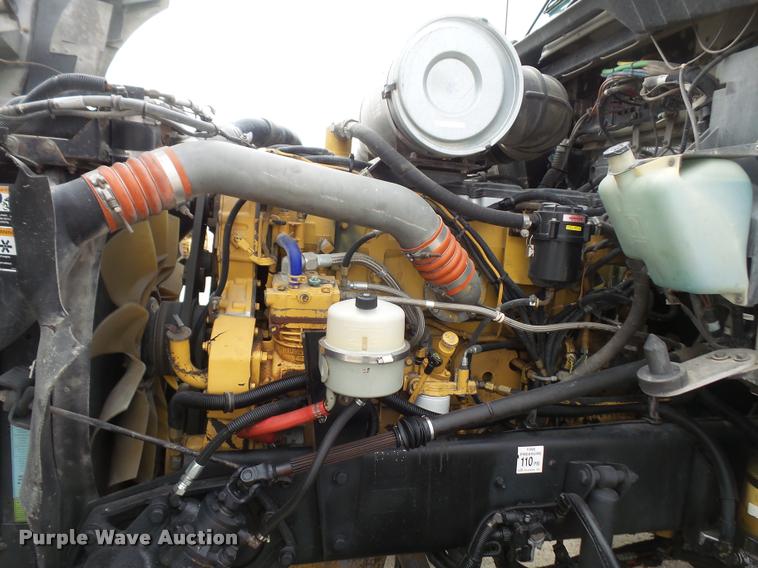 image for item DB2958 2006 Kenworth T600 semi truck