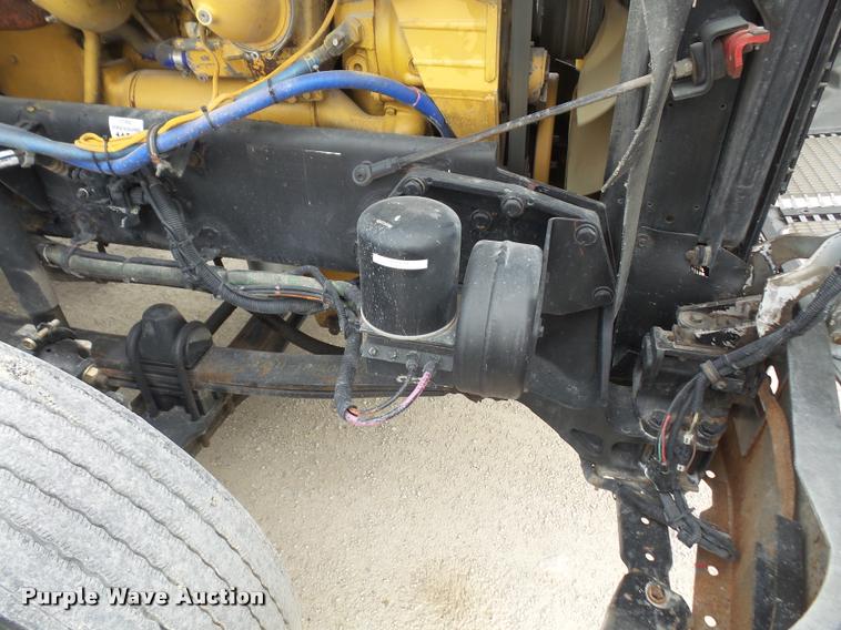 image for item DB2958 2006 Kenworth T600 semi truck