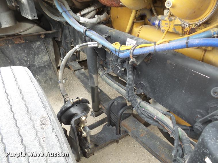 image for item DB2958 2006 Kenworth T600 semi truck