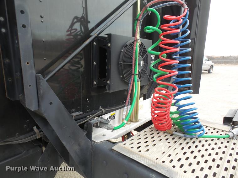 image for item DB2958 2006 Kenworth T600 semi truck