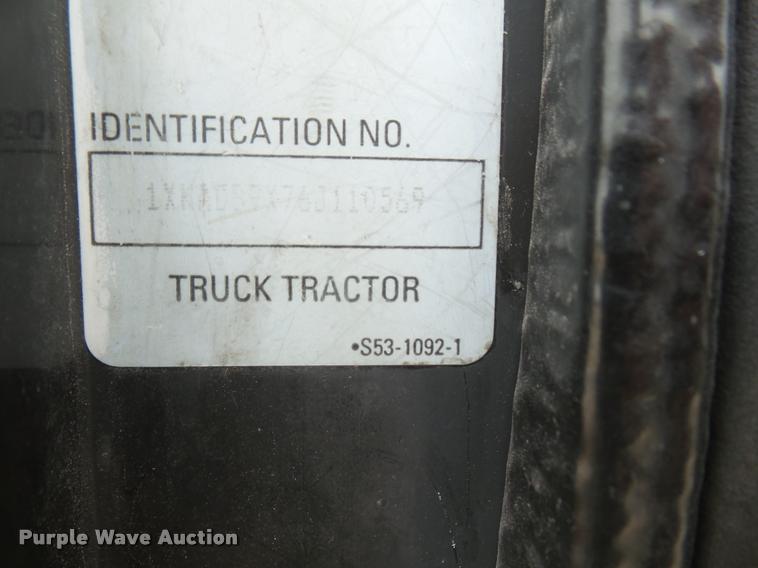 image for item DB2958 2006 Kenworth T600 semi truck