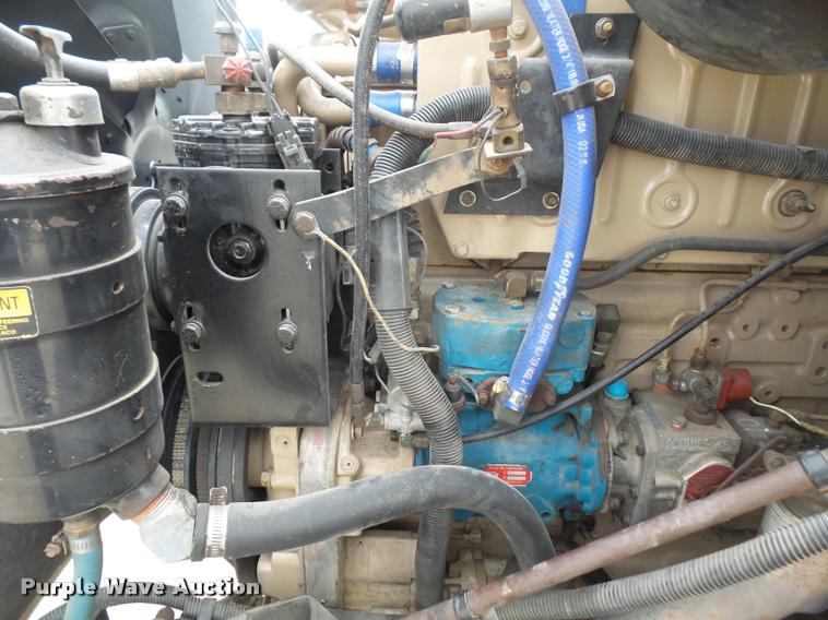 image for item DB2959 1991 International 8200 semi truck