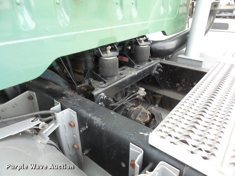 image for item DB2959 1991 International 8200 semi truck