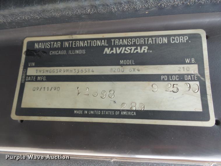 image for item DB2959 1991 International 8200 semi truck