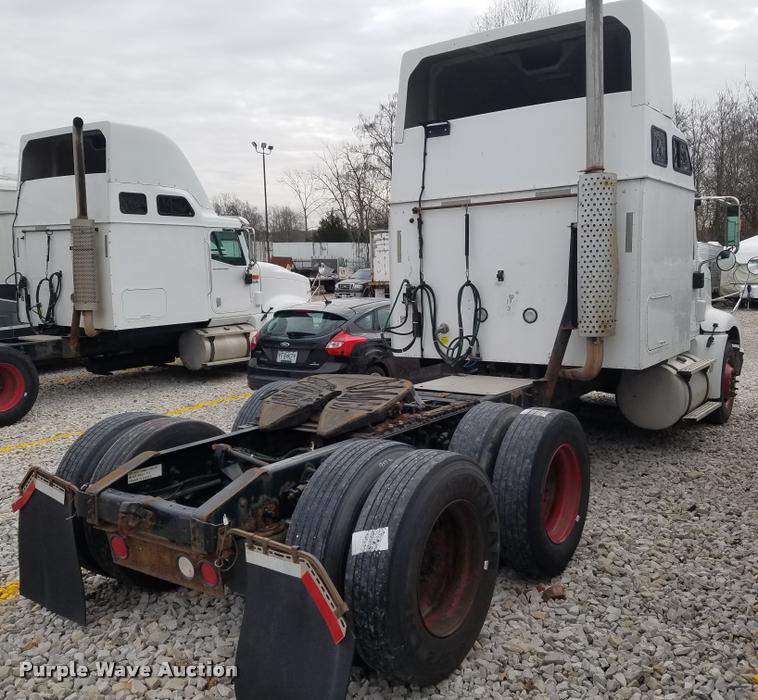 image for item F1420 2007 International 9400i semi truck