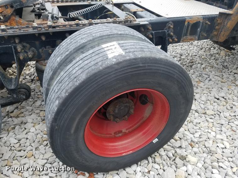 image for item F1420 2007 International 9400i semi truck